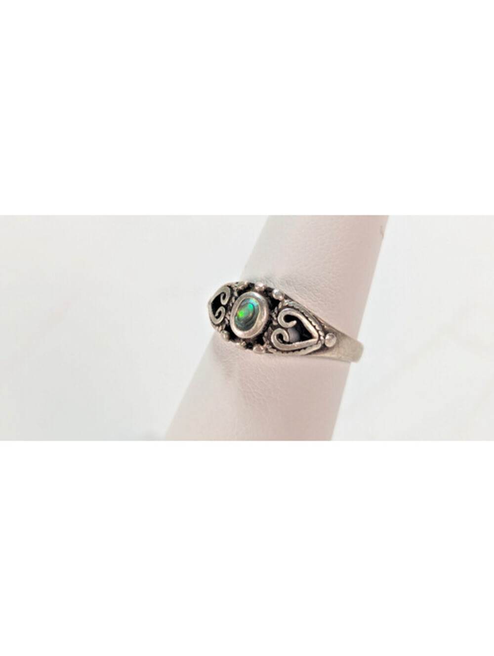 Vintage 925 Sterling Silver Abalone Heart Knot Bead Oval Ring Size 4.5 Dainty - Picture 2 of 11